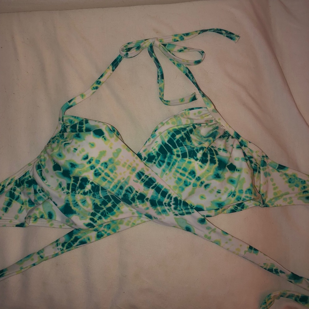 Victoria Secret Wrap Top 34DDD